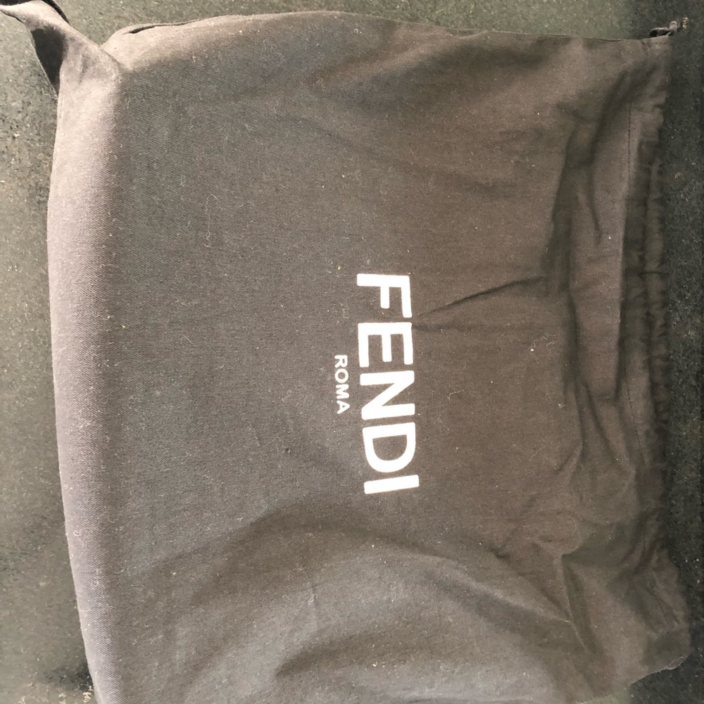 Black Fendi tote! Such a cute travel bag, but not bulky. Super trendy! - Picture 6 of 15
